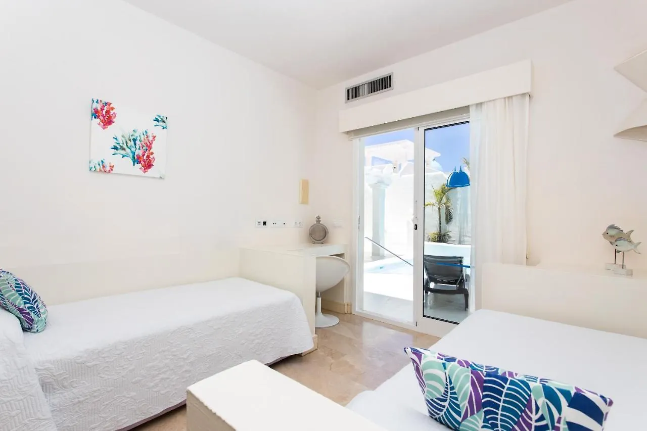 Villa 913 Κοραλέχο 0*,